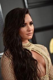 Demi Lovato, sexy trasparenze allo specchio 20
