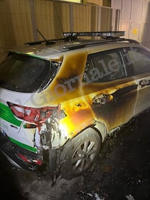 Briciate le auto della polizia locale a Milano: si indaga negli ambienti anarchici 1