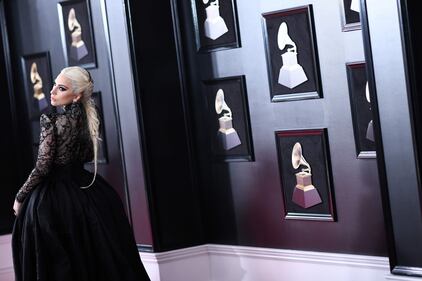Lady Gaga sexy ai Grammy 2018 1
