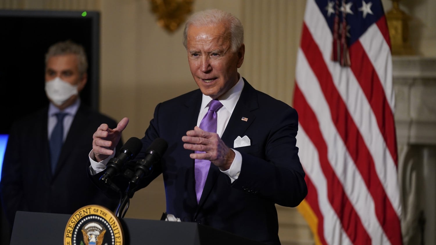 Biden rafforza l'Obamacare e difende l'aborto "Basta tentativi di togliere la sanità ai cittadini"