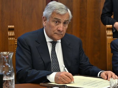 Basi italiane? Gli Usa non le hanno chieste. E Tajani sente Rubio