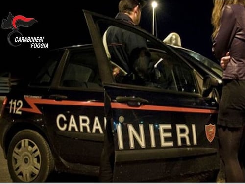 "O scendi in strada a prostituirti o ti faccio del male": così gli aguzzini alle vittime