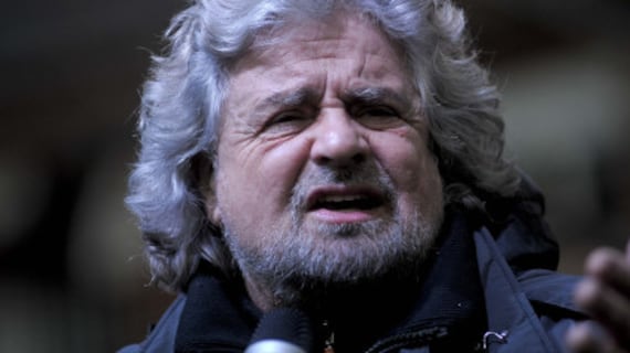 "Roma sommersa da topi e clandestini". Il Tweet scandalo di Grillo
