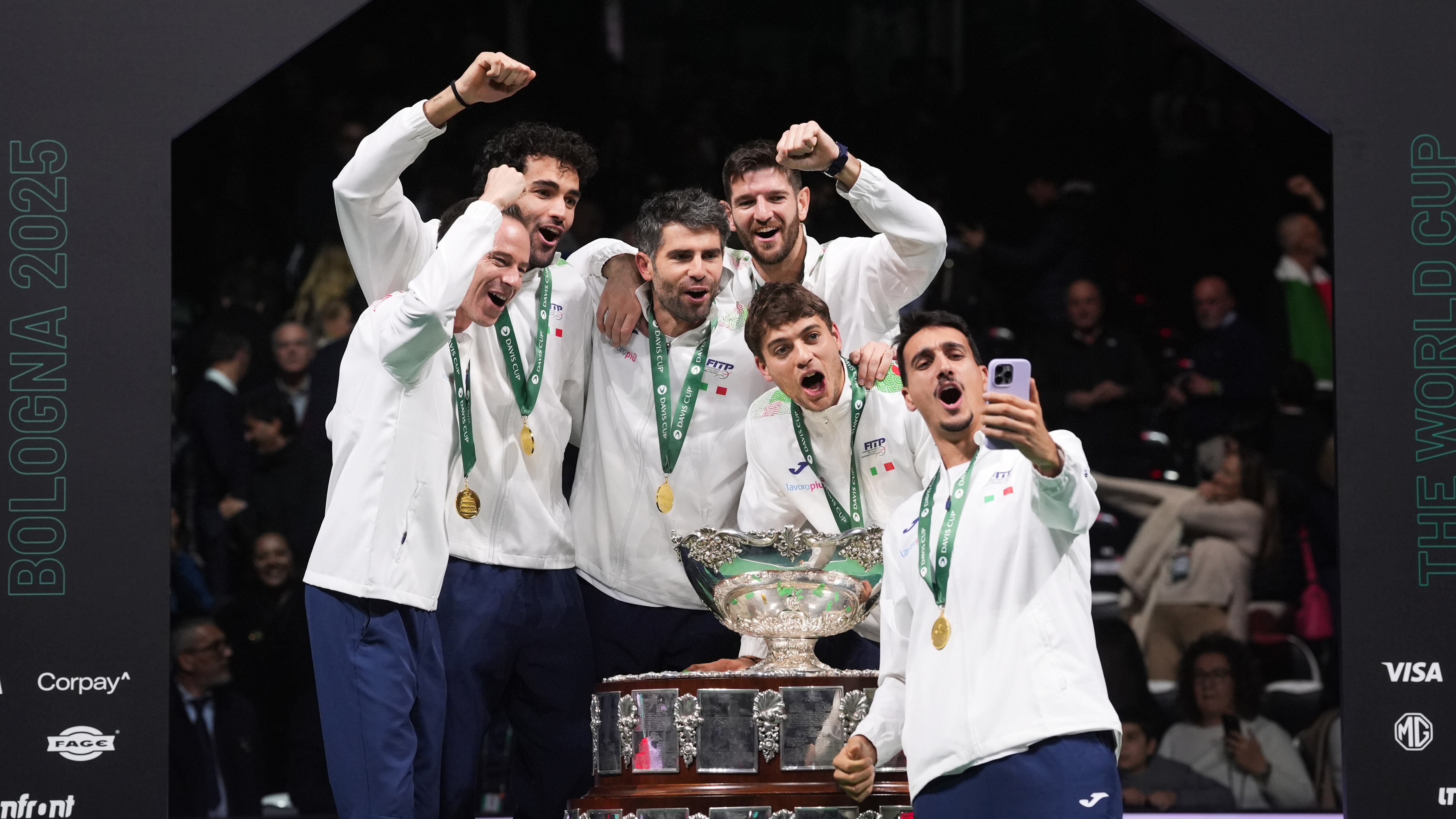 Se il tennis spiega all'Italia come si deve fare squadra
