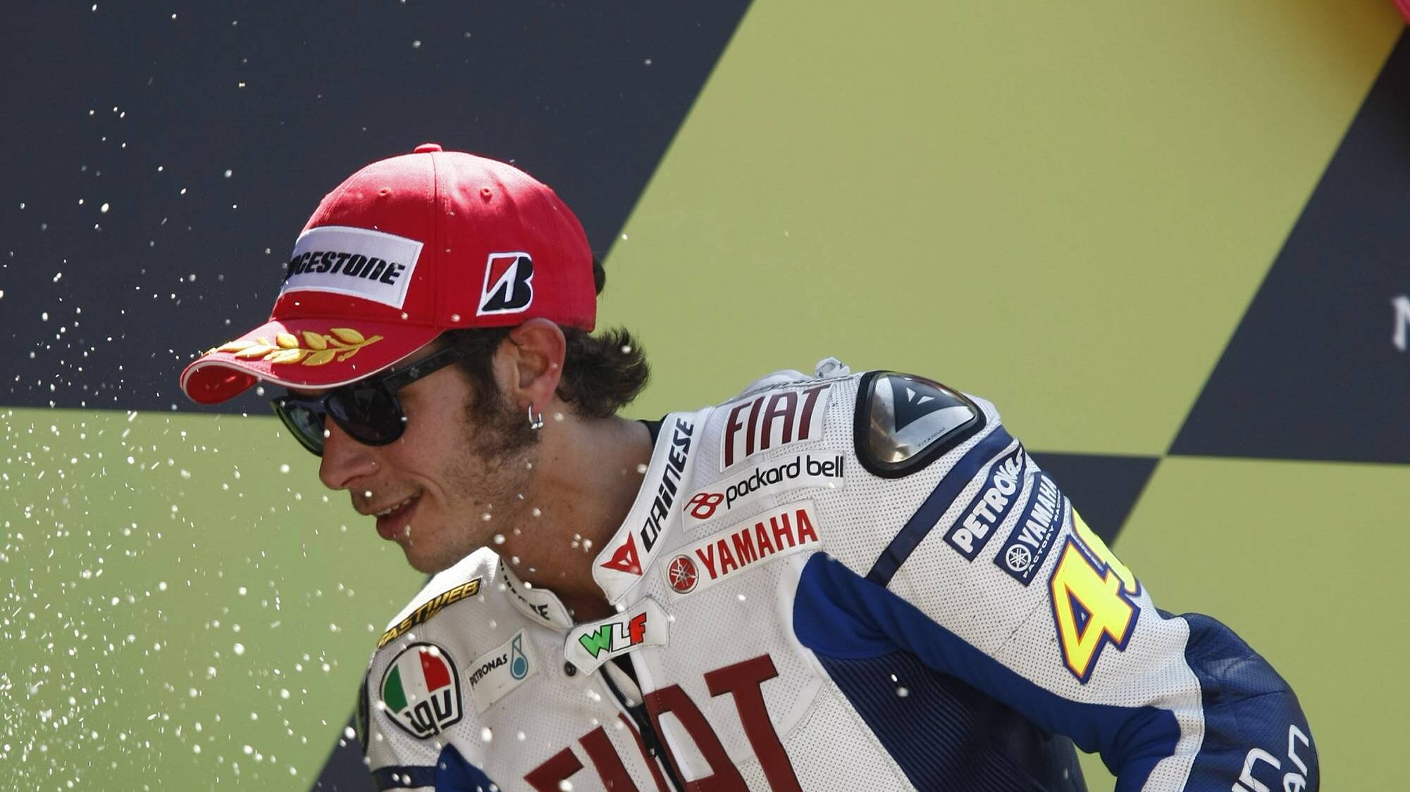 "È il Dio delle moto". Gli altri piloti commentano il ritiro di Valentino Rossi