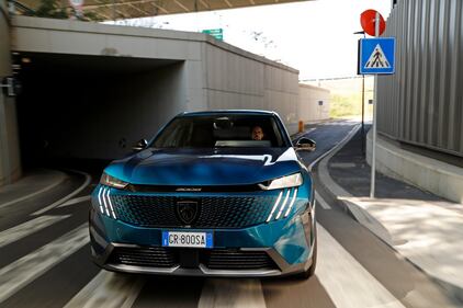Nuova Peugeot 3008, guarda tutte le foto 12