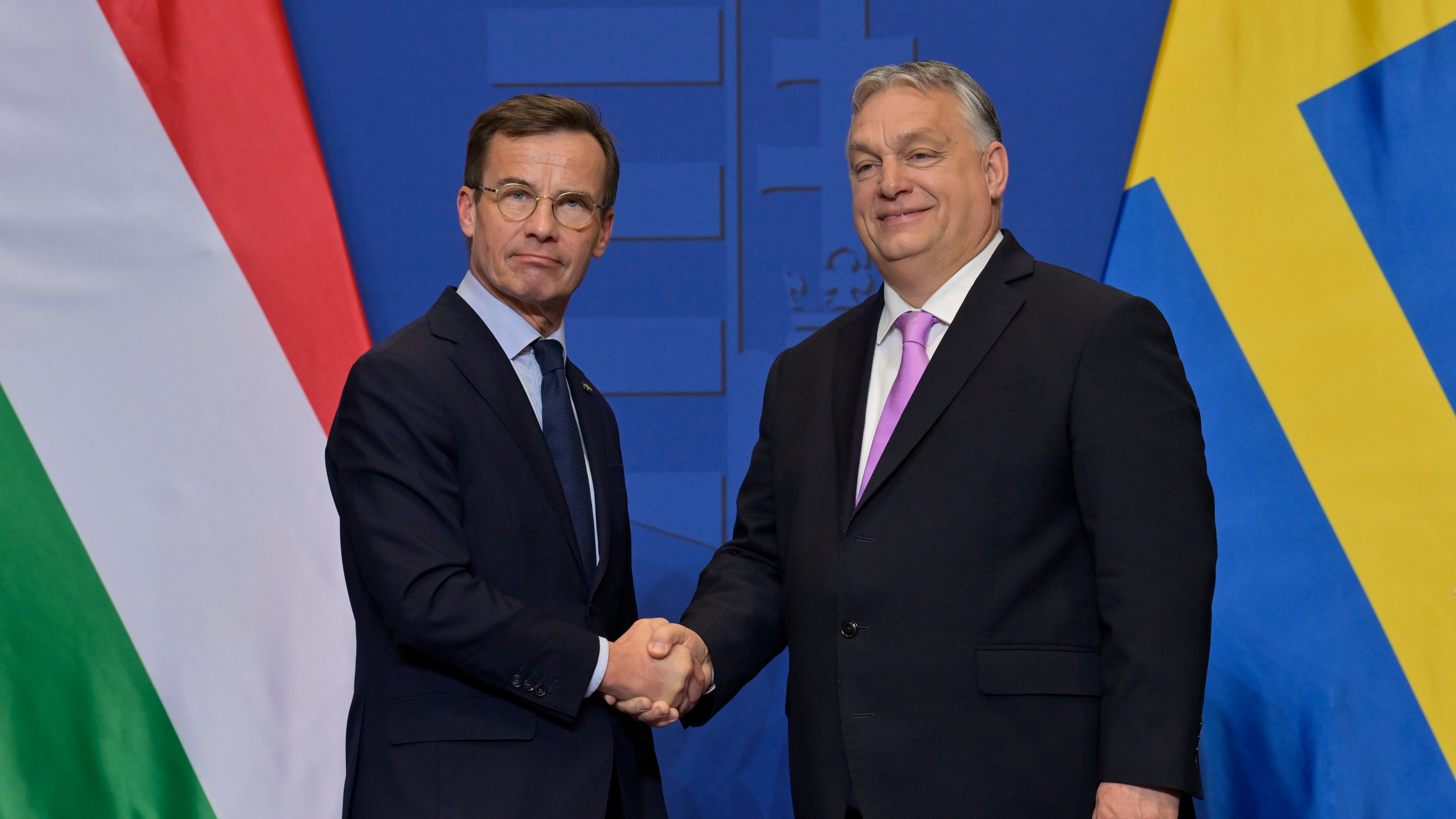 "Una giornata storica". Arriva l'ok da Budapest: la Svezia entra a far parte della Nato