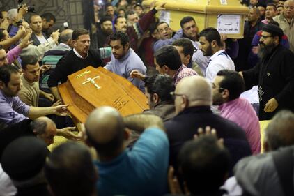 I funerali dei cristiani uccisi nel Delta egiziano 1