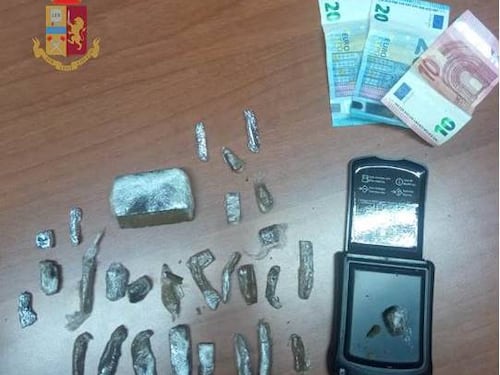 Nel Tarantino, minorenne finisce in manette per spaccio