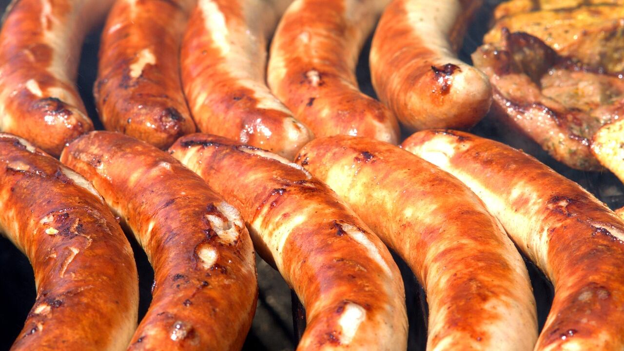 L'Ue "salva" i prodotti vegani: da oggi si potranno chiamare "bistecca" e "salsiccia"