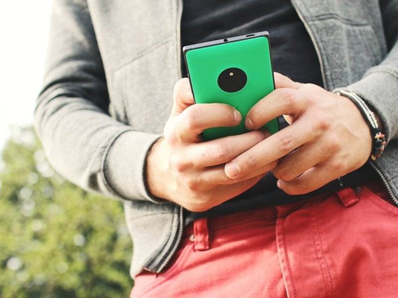 Social, stretta bipartisan per gli under 14: cosa cambia adesso