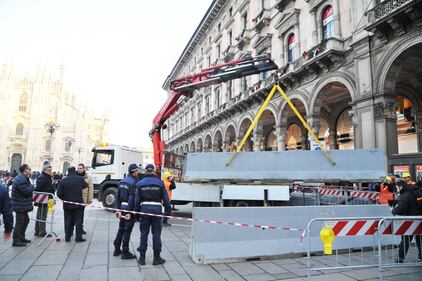 A Milano arrivano le barriere anti-tir 2