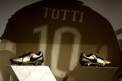 Le nuove scarpe di Totti 1