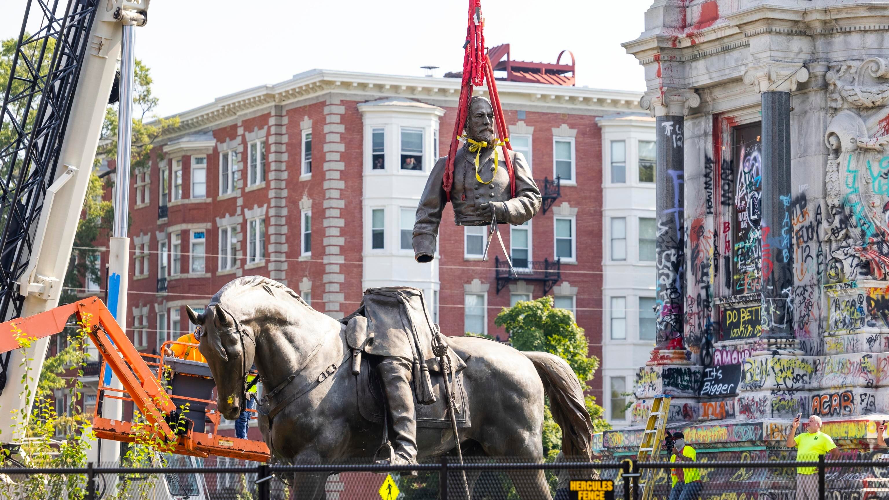 Gli Usa e le statue abbattute: cosa c'è dietro la furia iconoclasta