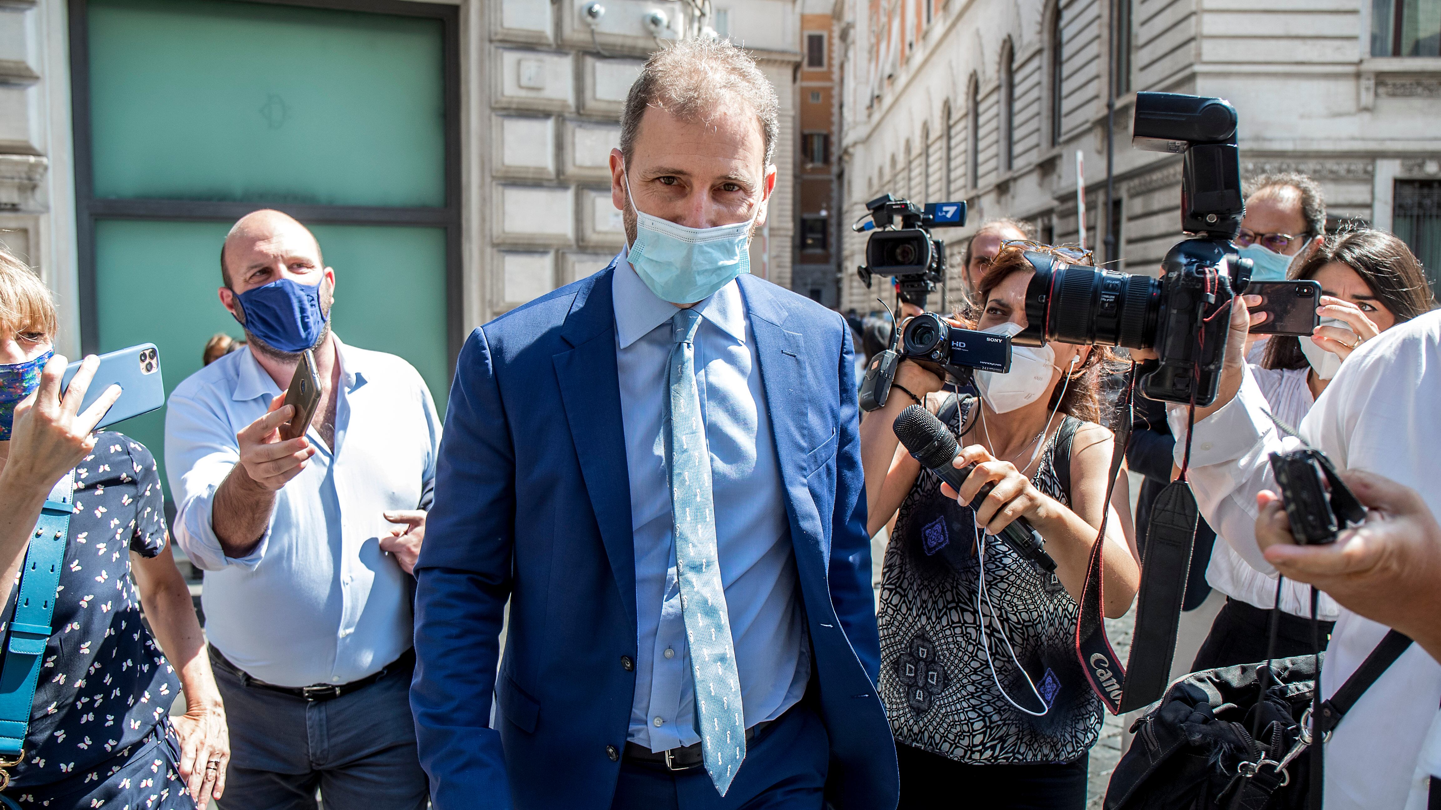 Casaleggio, schiaffo a Conte: "Governo e Figliuolo egregi"