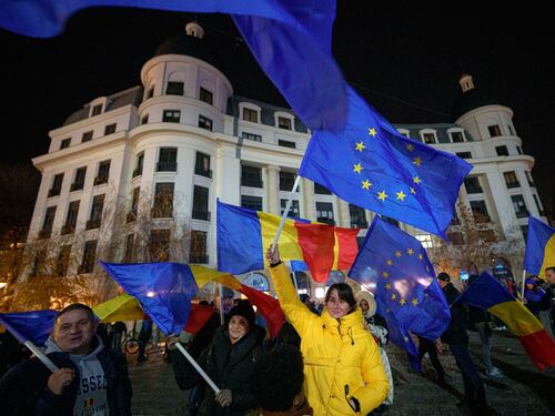 Romania, presidenziali da rifare. "Ingerenze russe sulle elezioni"