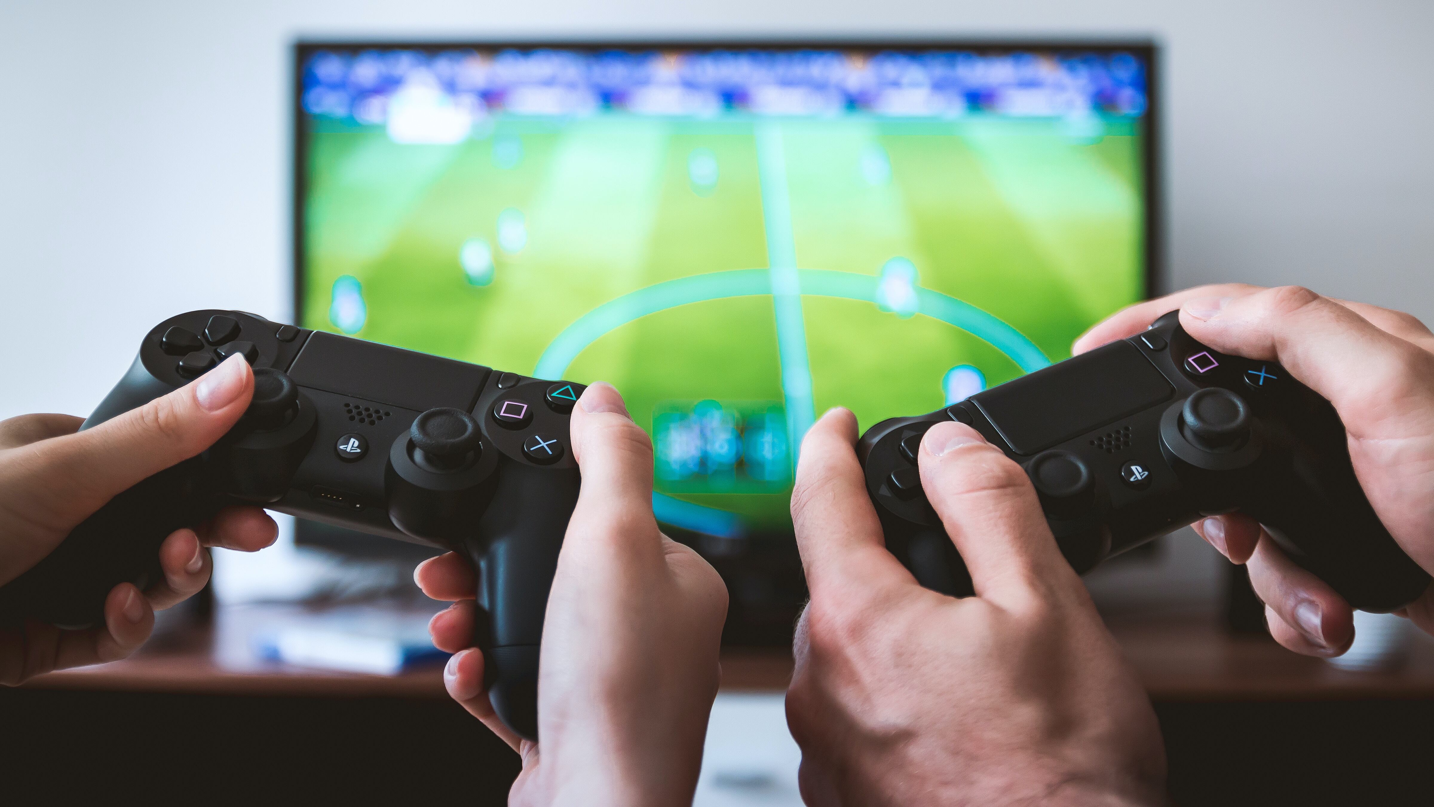 Da "Call of Duty" a "Fifa", ecco quali videogiochi regalare a Natale