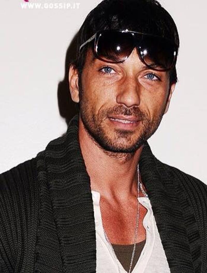 Costantino Vitagliano: "Sono l'unica vera icona maschile" 6