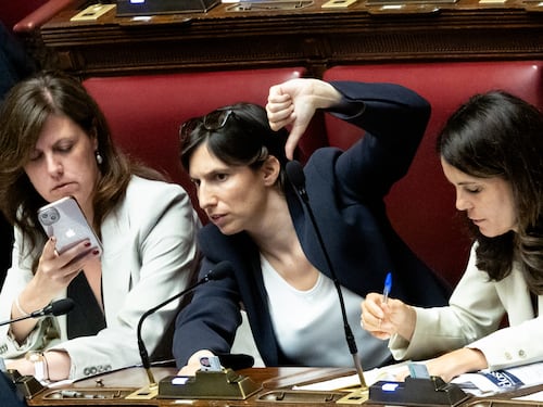 Dopo la festa, guerra aperta a sinistra