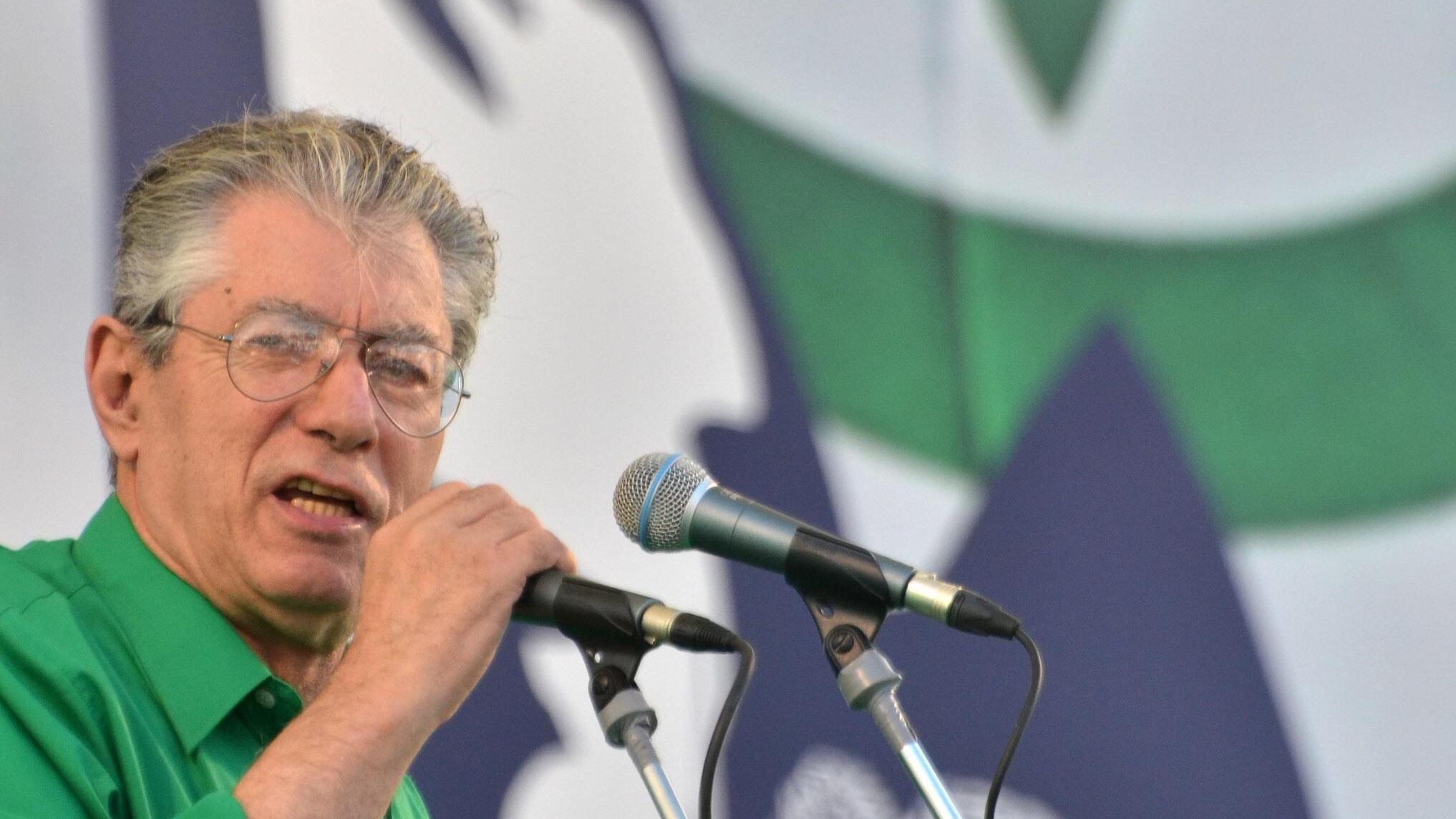 "Silvio uomo giusto, la gente lo voterà ancora"