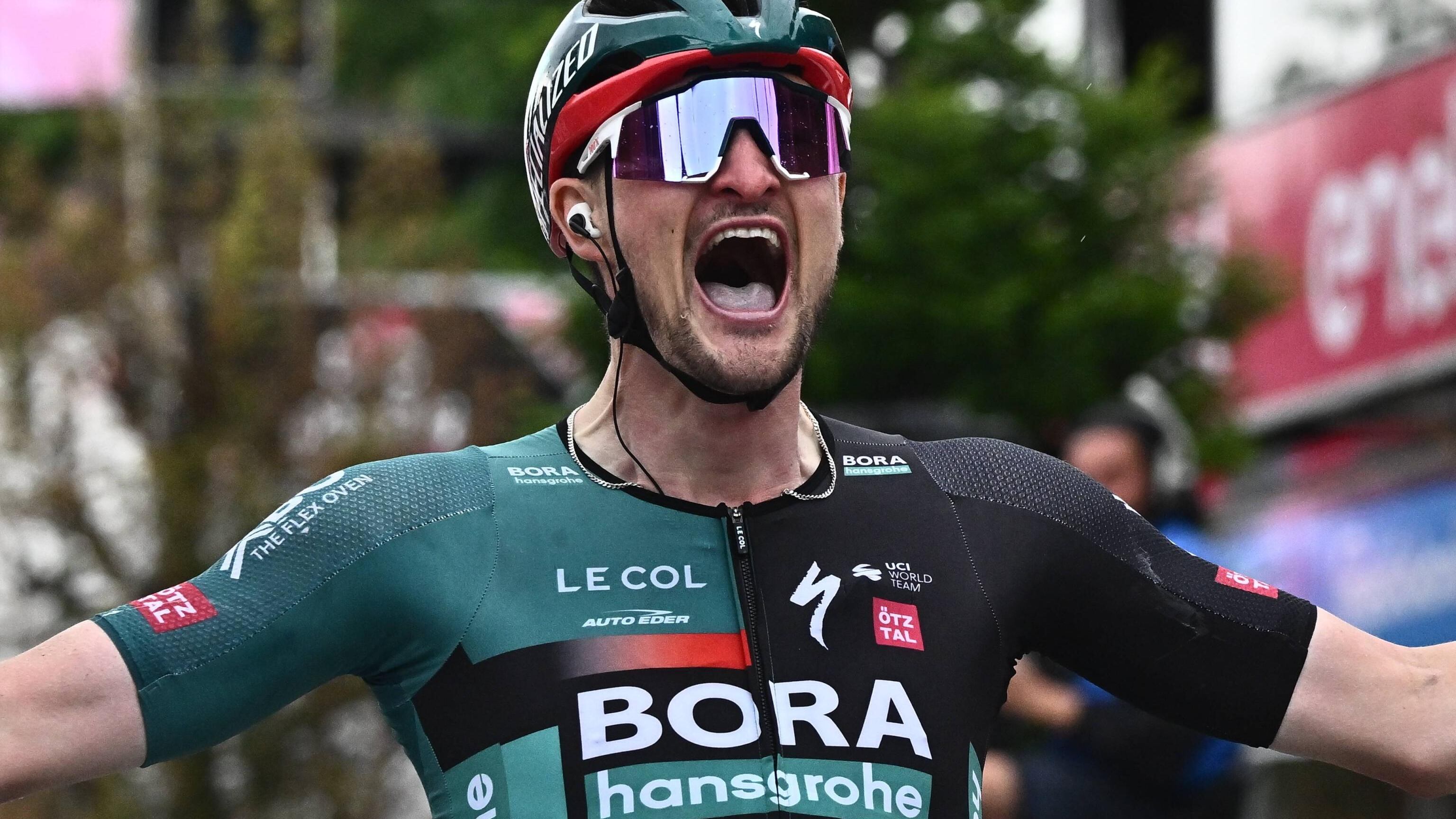 Caso Evenepoel, la squadra fa mea culpa mentre il Giro espatria tra neve e veleni