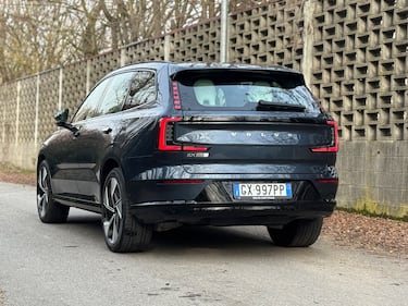 Volvo EX90, la gallery del nuovo SUV elettrico dall'incredibile comfort 14