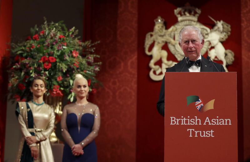 Il Principe Carlo e Katy Perry in foto 8