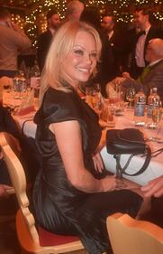 Pamela Anderson è raggiunte all'evento dedicato alla salvaguardia degli animali  3