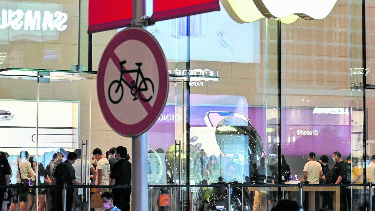 Il conflitto commerciale tra Cina e Stati Uniti ruota intorno a una mela