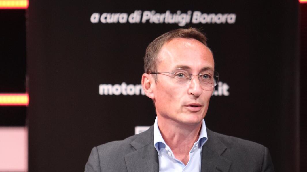 Il mondo dell'auto si inginocchia alla Cina