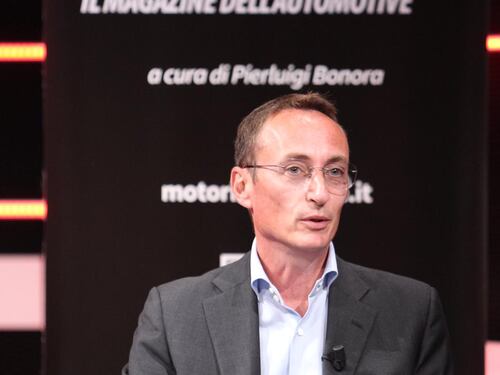 Il mondo dell'auto si inginocchia alla Cina