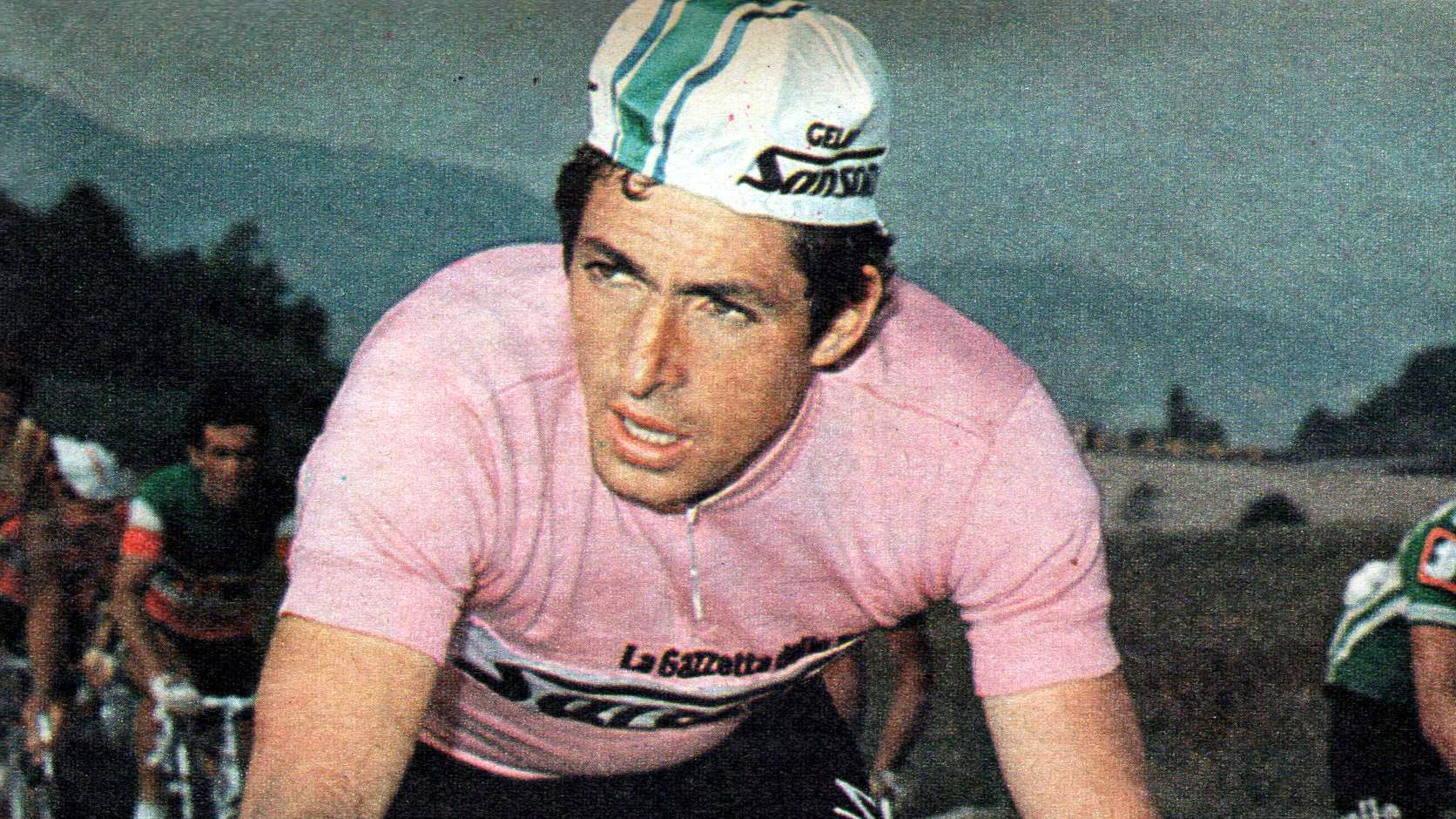 Moser spunta ancora sul Ghisallo con la bici del record dell'ora