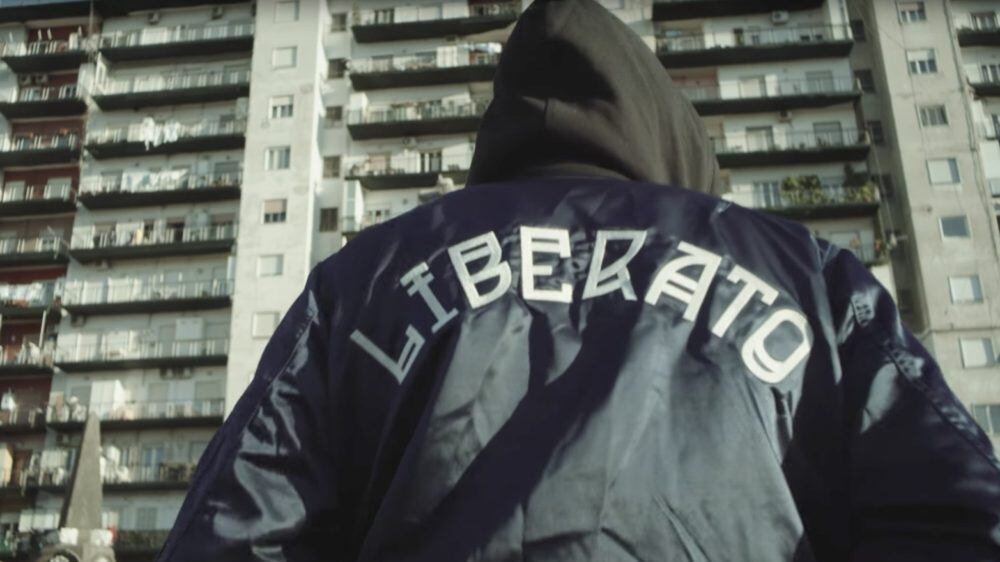 Clamorosa gaffe della Siae: così ha svelato l'identità del rapper Liberato