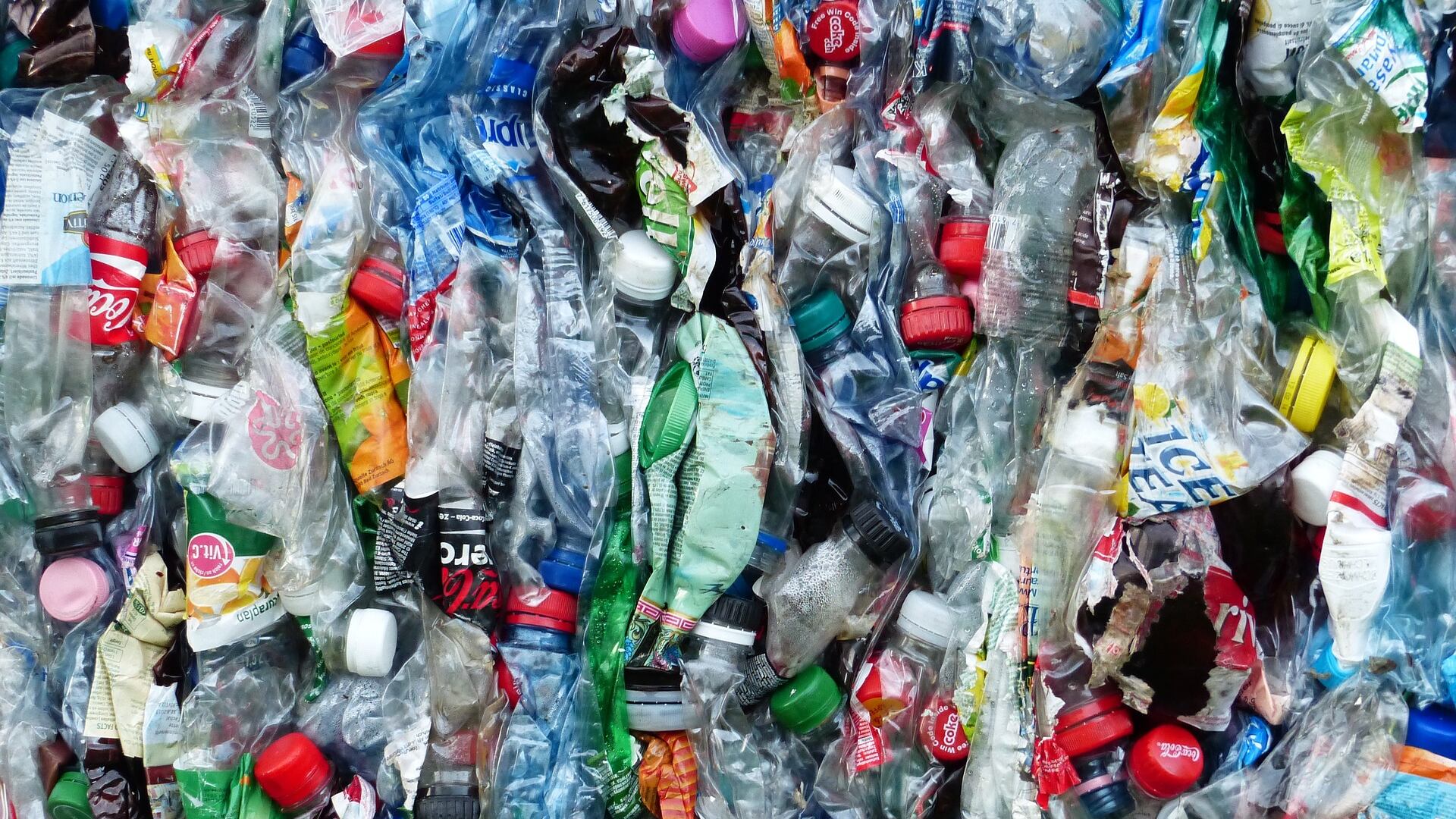 Imballaggi di plastica, le nuove regole Ue