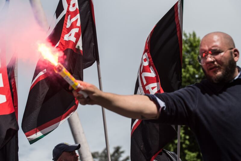 Il corteo di Forza Nuova contro Lucano 5
