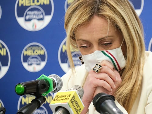 Arriva la "sentenza" per il prof che insultò la Meloni