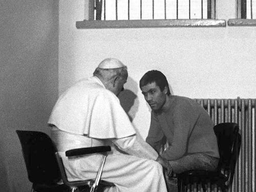 "Vi dico la verità su Wojtyla". Ali Agca torna sul caso Orlandi
