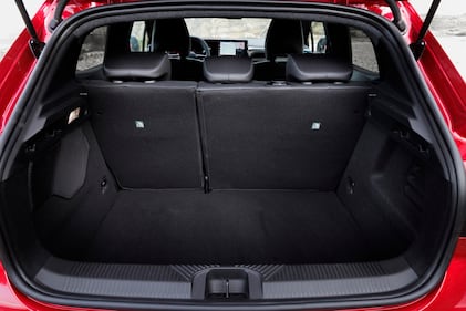 Renault Clio E-Tech: guarda tutte le foto 16