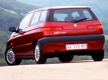 Alfa Romeo 145, guarda la gallery 2