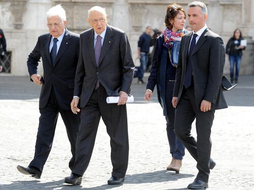 Napolitano: "La parola al mio successore". E rilancia le grandi intese