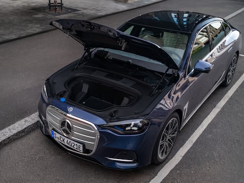 Nuova Mercedes Classe C elettrica, la prova: veloce, raffinata ed efficiente del previsto