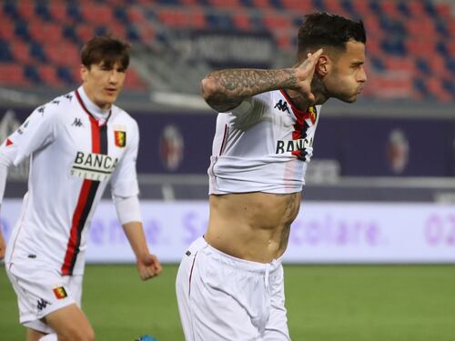 Il papà di Scamacca con la spranga a Trigoria: gesto choc