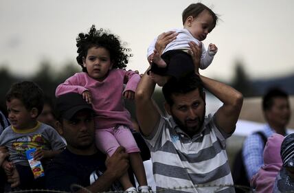 Macedonia, duri scontri polizia-migranti 14