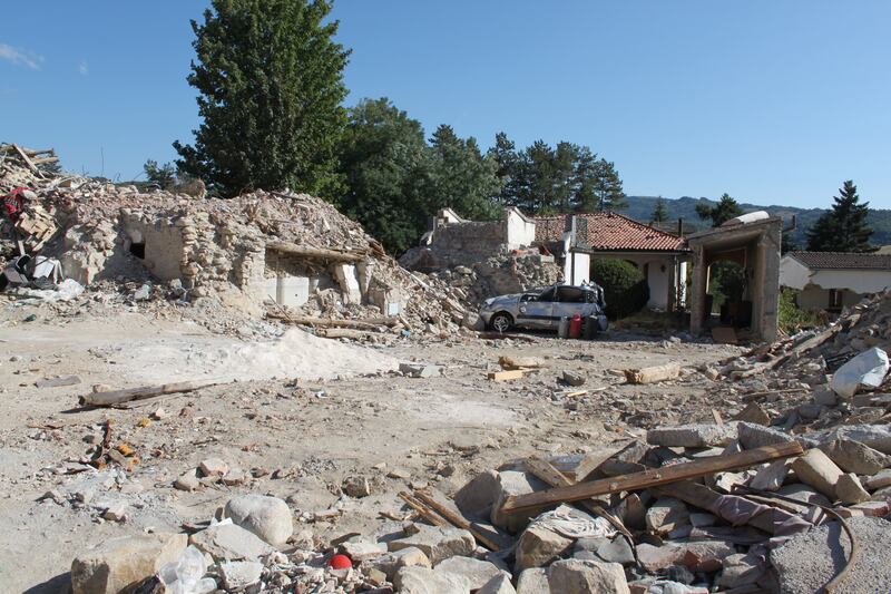 Amatrice, viaggio nella città sommersa dalle macerie ad un anno dal sisma 11