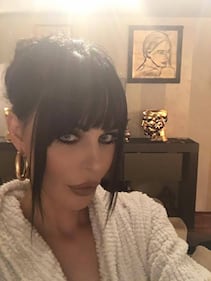 Nina Moric hot dopo la doccia 9