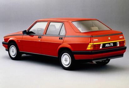 Alfa 75: guarda la gallery 19