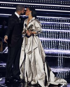 MTV VMA 2016: Drake e Rihanna, le immagini 2