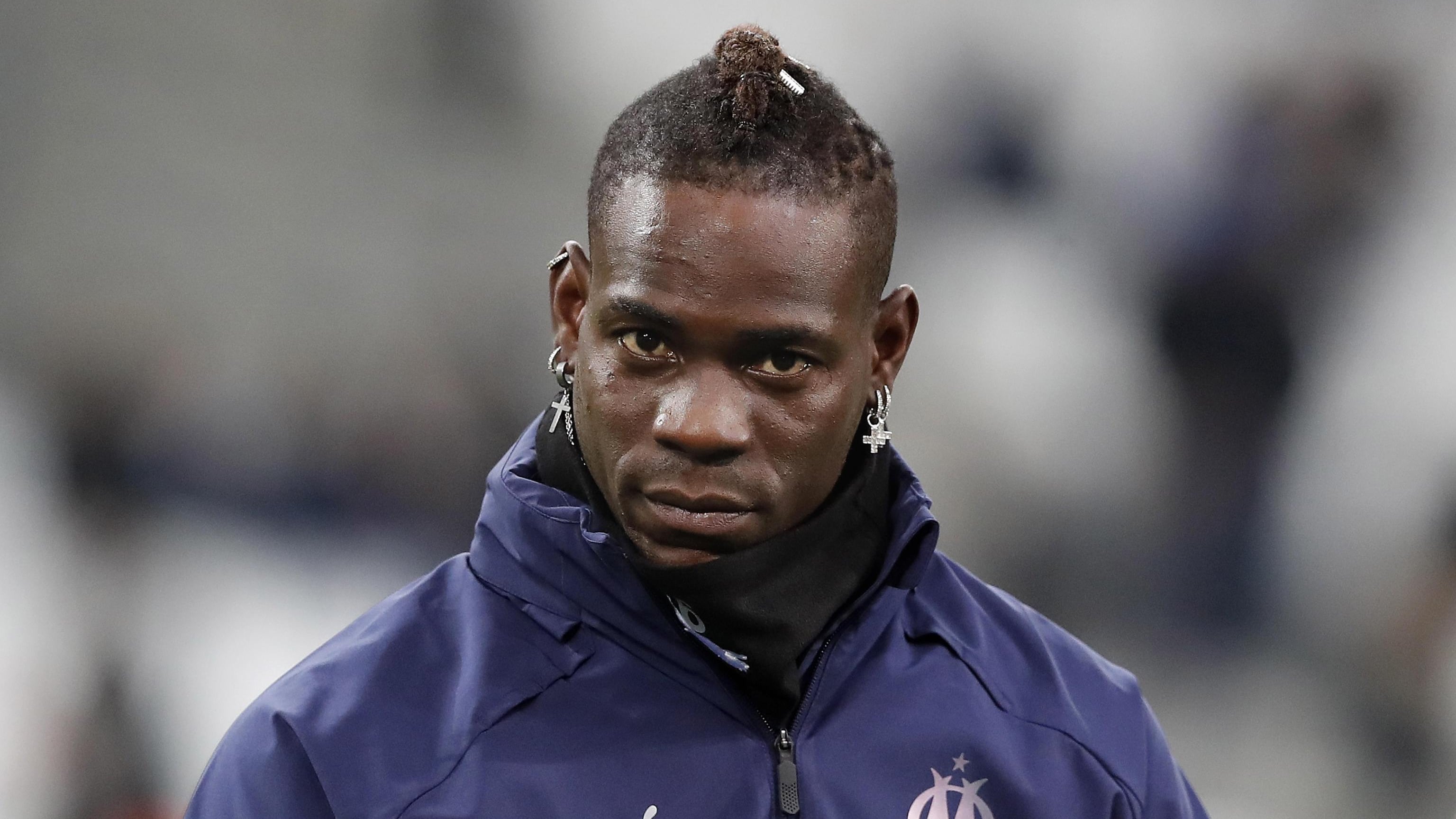 Incidente per Mario Balotelli: auto distrutta, lui illeso