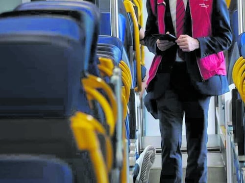 Capotreno picchiata da un passeggero