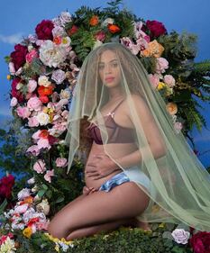 Beyoncé, dama sexy ai Grammy 2017 13